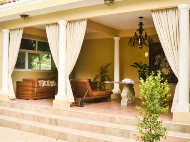 Eden Gardens Wellness Resort & Spa Kingston Bagian luar foto